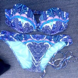 VS 2 piece, like new condition